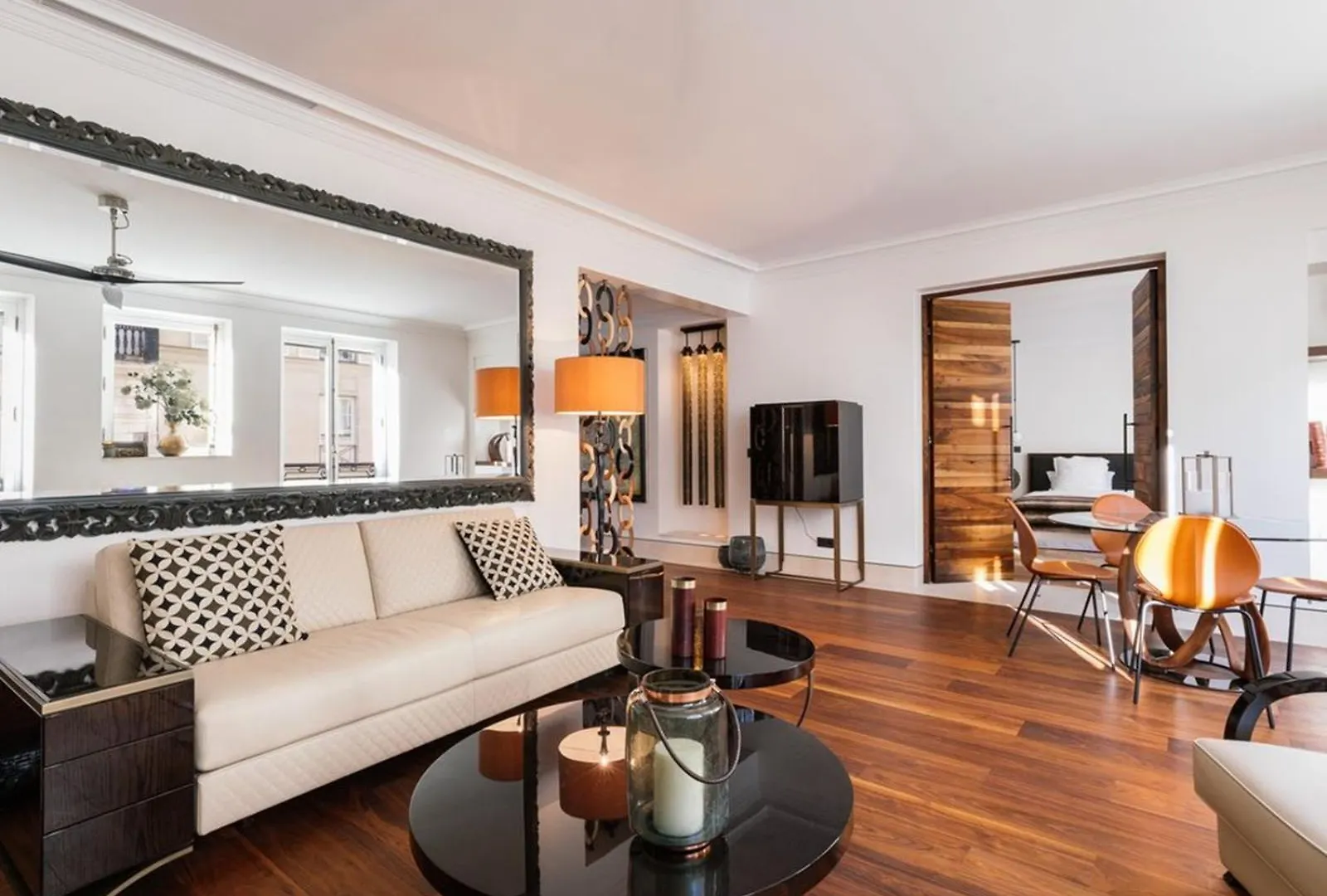 Bright & Modern 4-Bedroom Apartment In The Heart Of Berlin